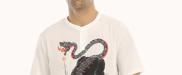 T-shirt for men with button closure short sleeves and vintage Chinese tiger print - collar detail